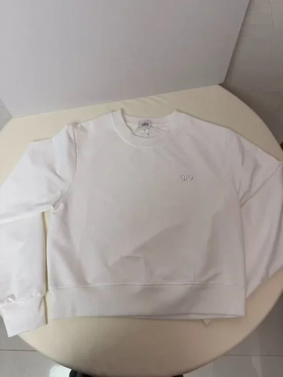 Alo Yoga White Sweatshirt Sportswear Set, Size S. - Picture 6 of 7